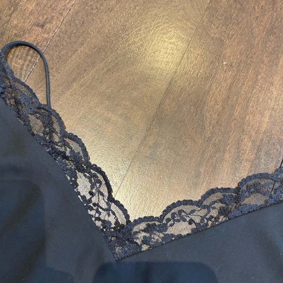 Aritzia babaton black lace camisole - Picture 4 of 4